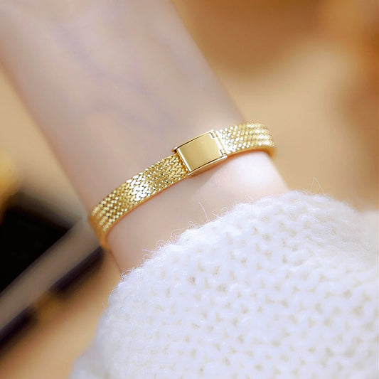 Vintage Luxury Women's Gold Oval Quartz Watch – Elegant & Timeless™